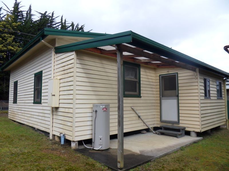 2/8B Wilsdon Street, Queenstown TAS 7467