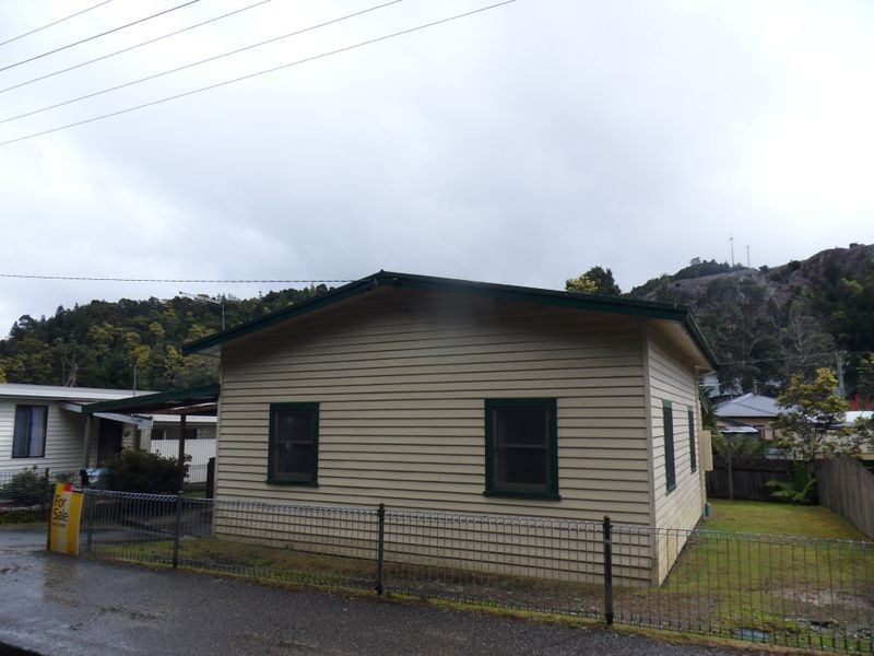 2/8B Wilsdon Street, Queenstown TAS 7467