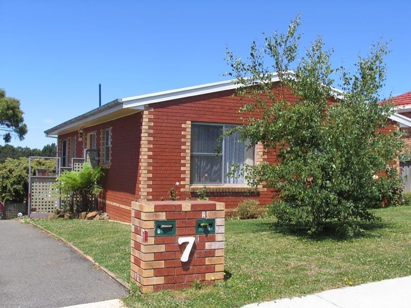 1 & 2/7 Mark Street, Burnie TAS 7320