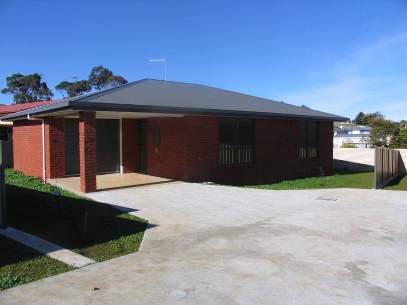 4/107-111 Mooreville Road, Burnie TAS 7320