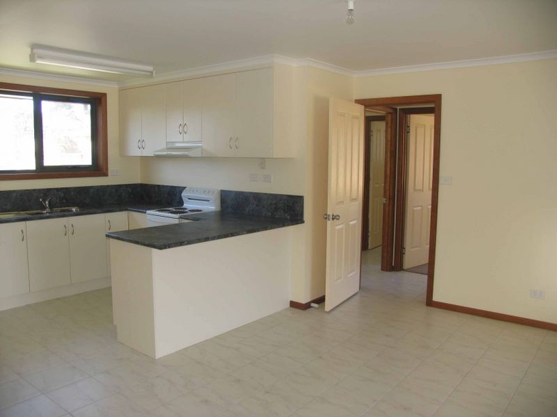 4/107-111 Mooreville Road, Burnie TAS 7320