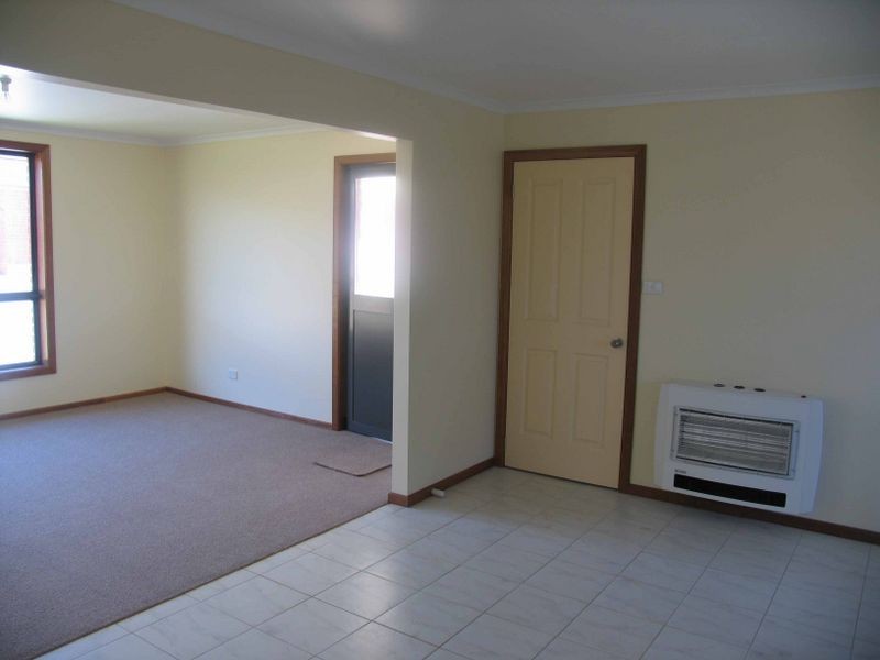 4/107-111 Mooreville Road, Burnie TAS 7320