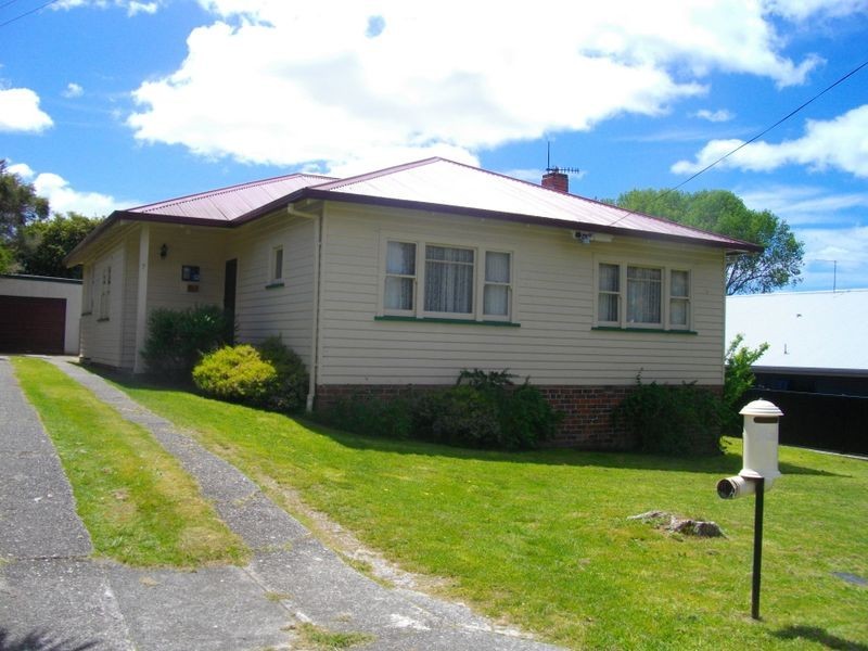 7 Simpson Street, Somerset TAS 7322