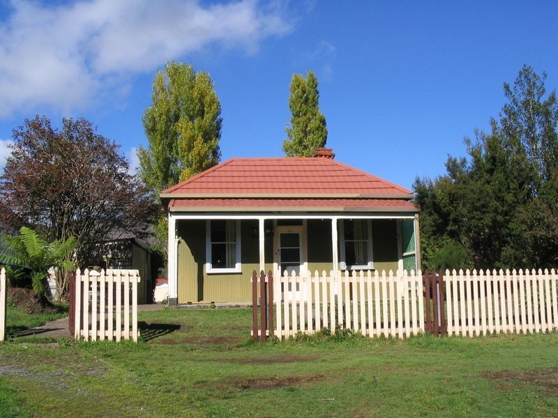 14 Lovett Street, Queenstown TAS 7467