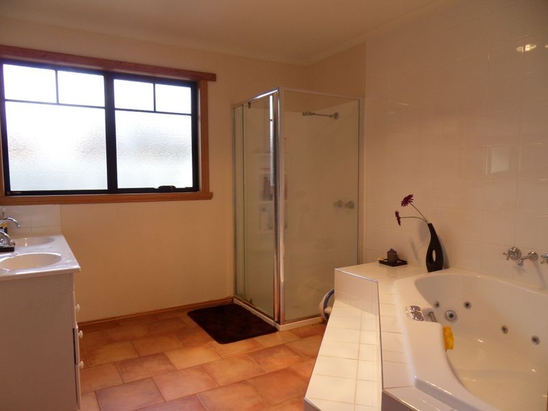 12 Crisling Place, Penguin TAS 7316