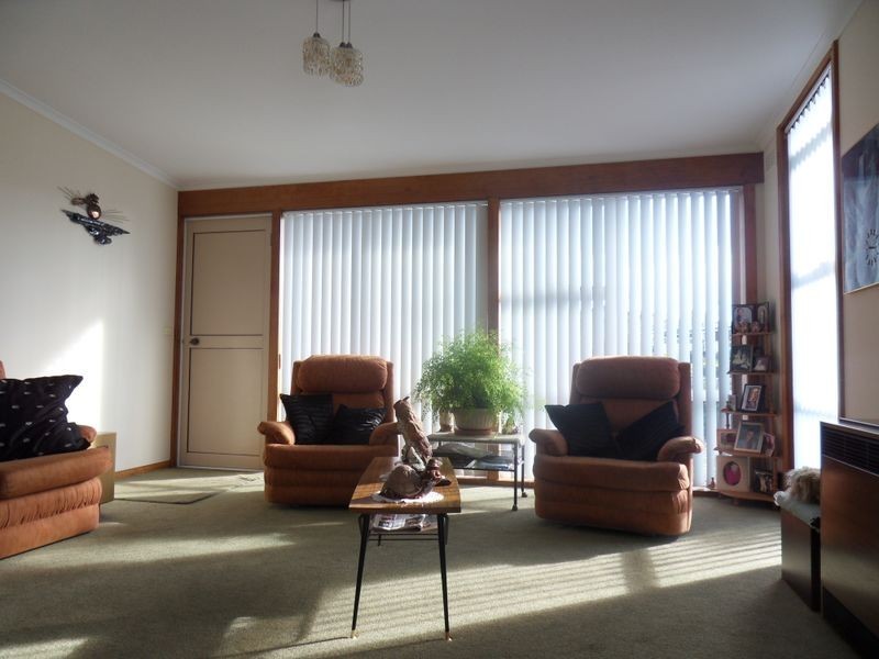 8 Guy Crescent, Somerset TAS 7322