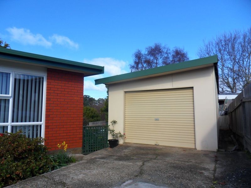 8 Guy Crescent, Somerset TAS 7322
