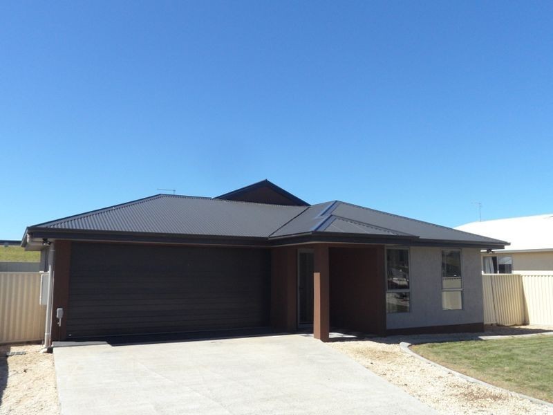 17 Hales Street, Penguin TAS 7316
