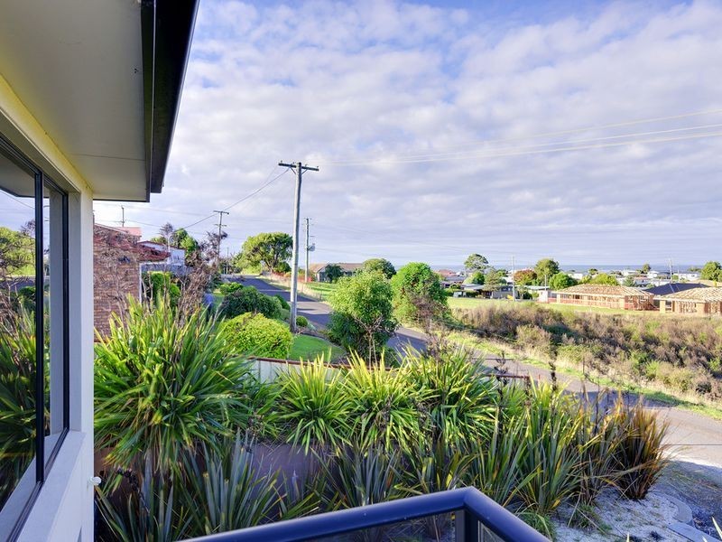 61A Lyons Street, Somerset TAS 7322