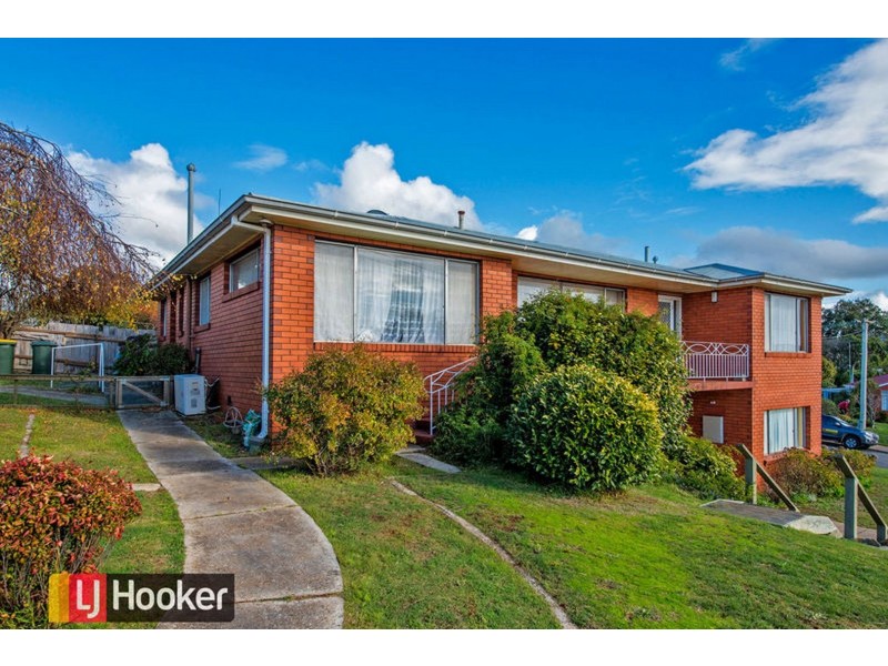1 Churchill Avenue, Acton TAS 7320