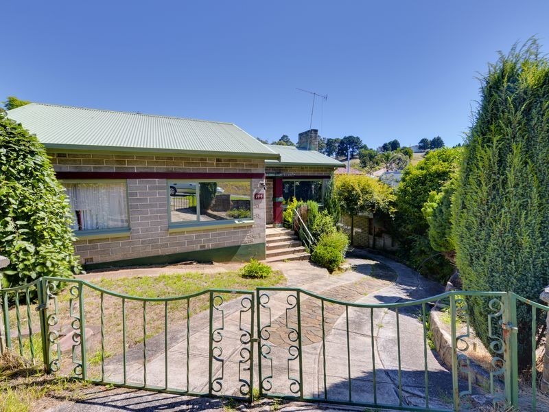 144 Mount Street, Burnie TAS 7320