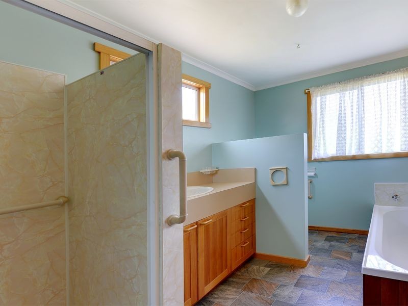 18 Deacon Street, Acton TAS 7320