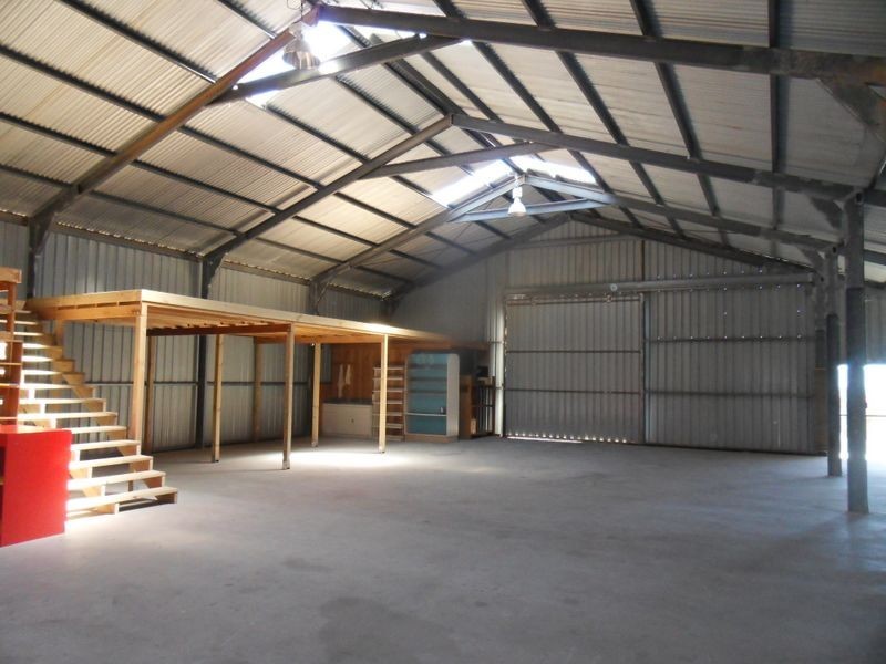 35 – 42a Bass Highway, Round Hill TAS 7320