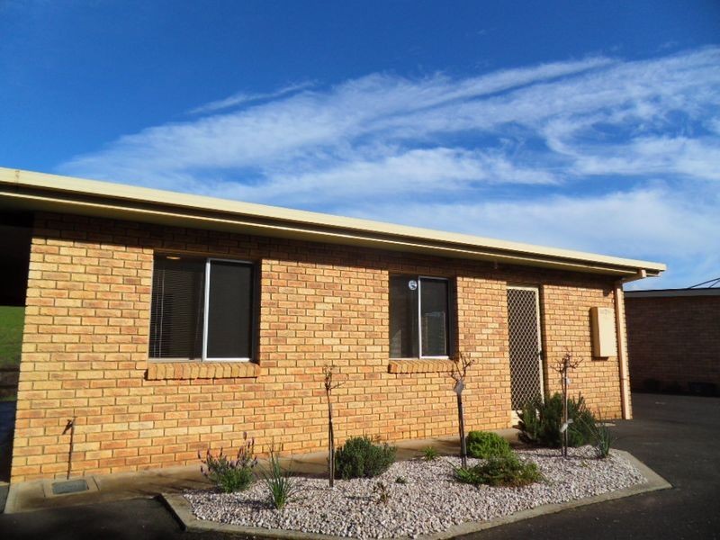 2/16 Warreen Drive, Penguin TAS 7316