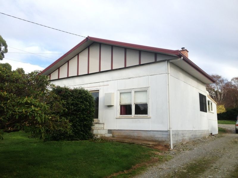 80 South Road, Penguin TAS 7316