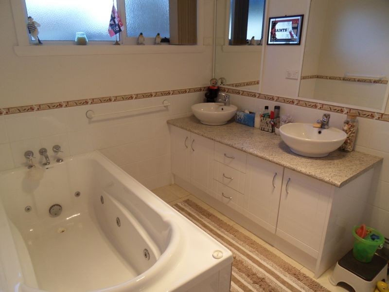 13 Crisling Place, Penguin TAS 7316