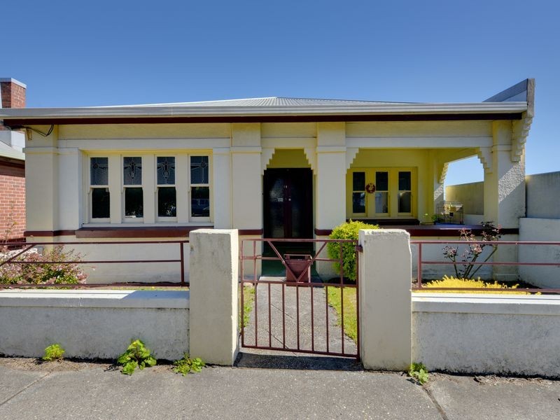18 Reeves Street, Burnie TAS 7320