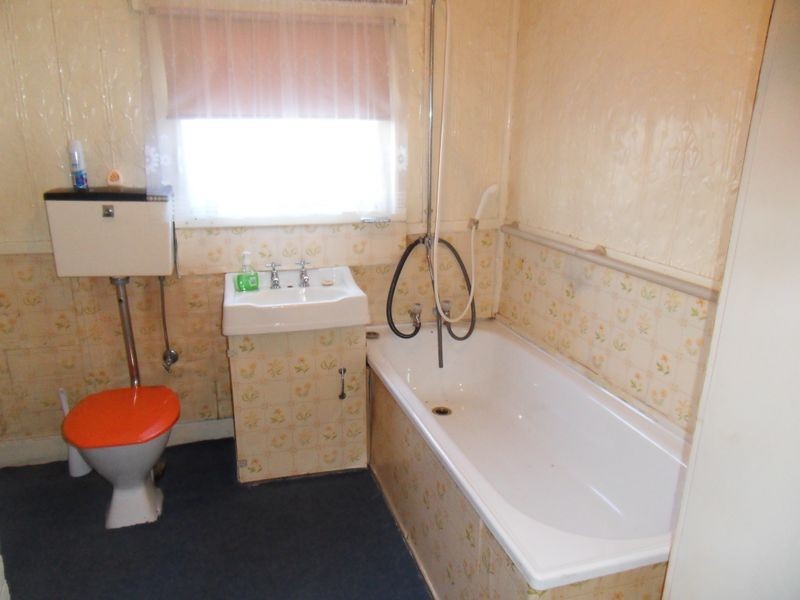 82 Esplanade, Queenstown TAS 7467