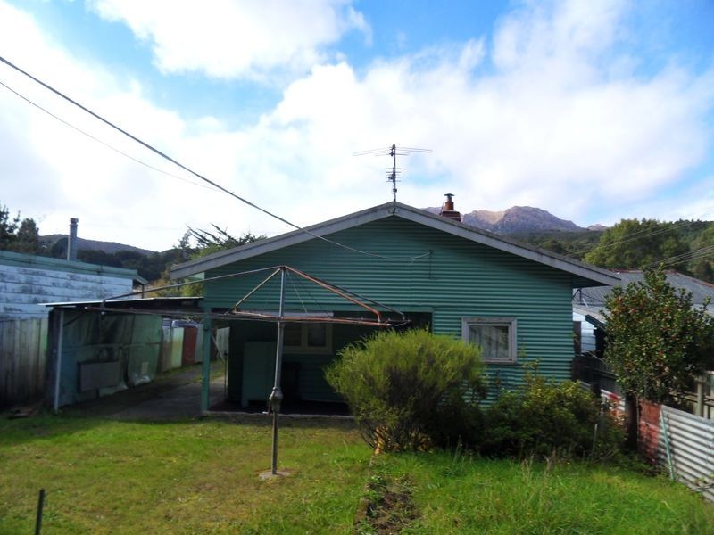 82 Esplanade, Queenstown TAS 7467