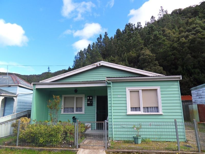 82 Esplanade, Queenstown TAS 7467
