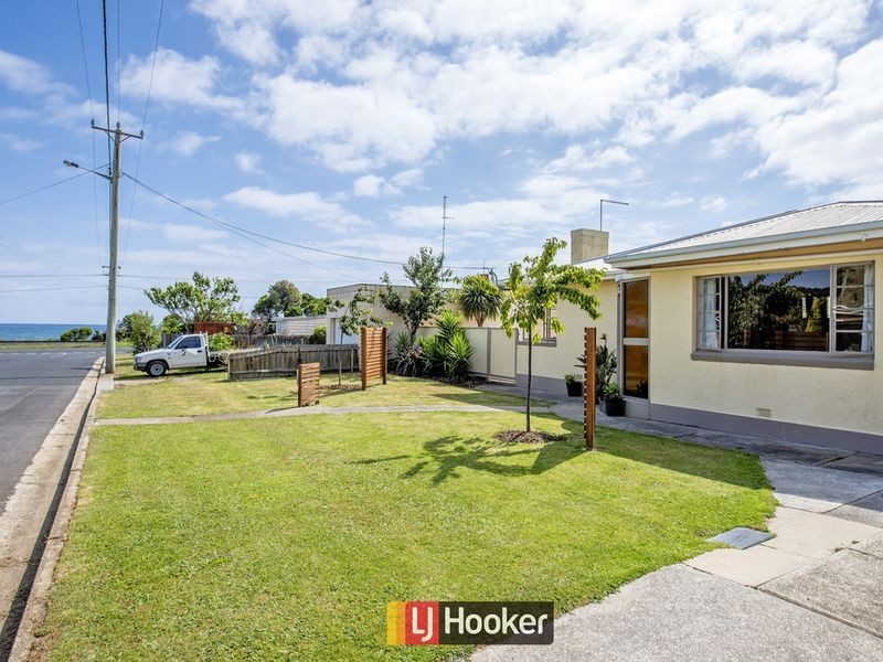 1 Lyle Street, Sulphur Creek TAS 7316