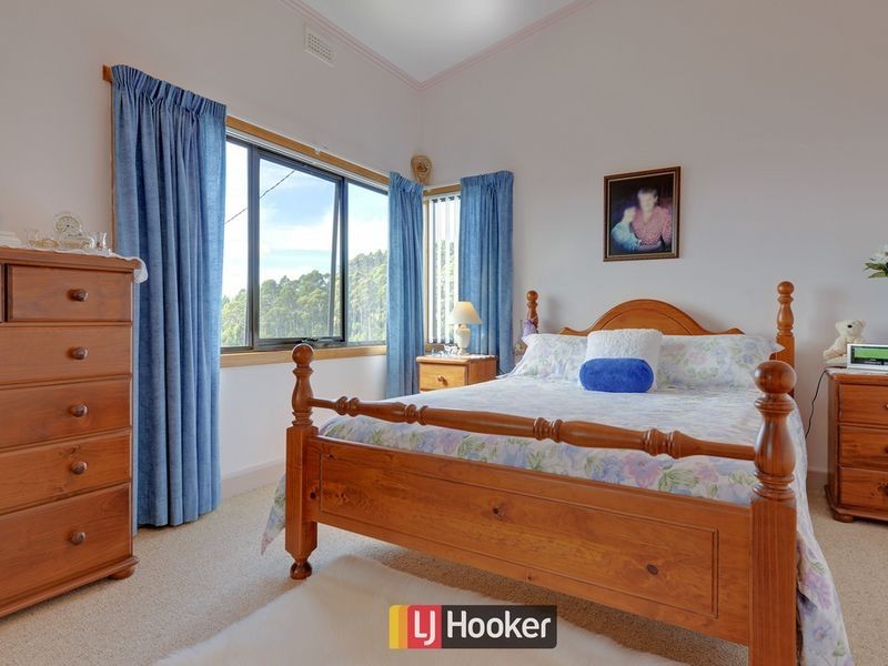 8 Young Street, Acton TAS 7320