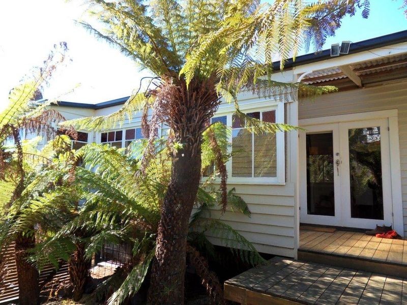 6 Charles Street, Burnie TAS 7320