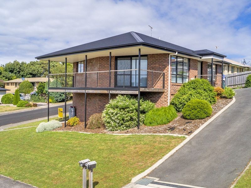 2/6 Fagan Drive, Downlands TAS 7320