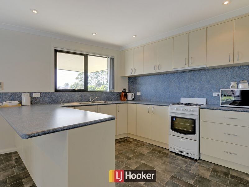 2/6 Fagan Drive, Downlands TAS 7320