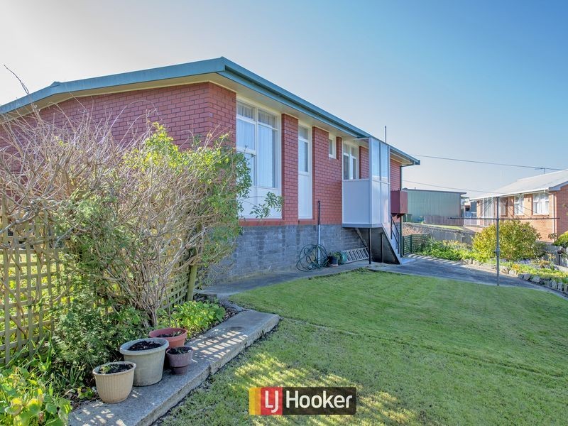8 Guy Crescent, Somerset TAS 7322