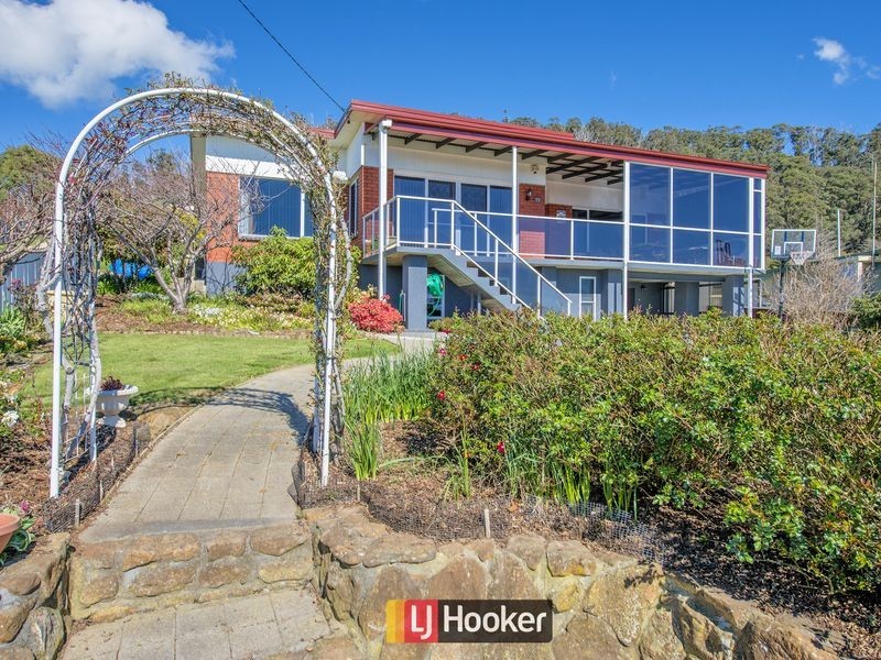 12 Glenburn Crescent, Sulphur Creek TAS 7316