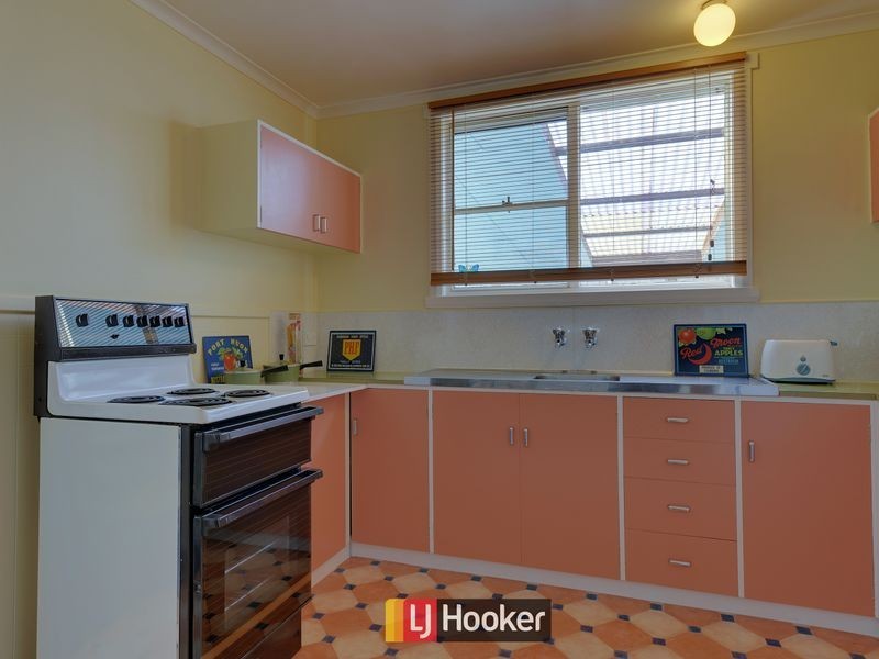 11 Fowell Street, Zeehan TAS 7469