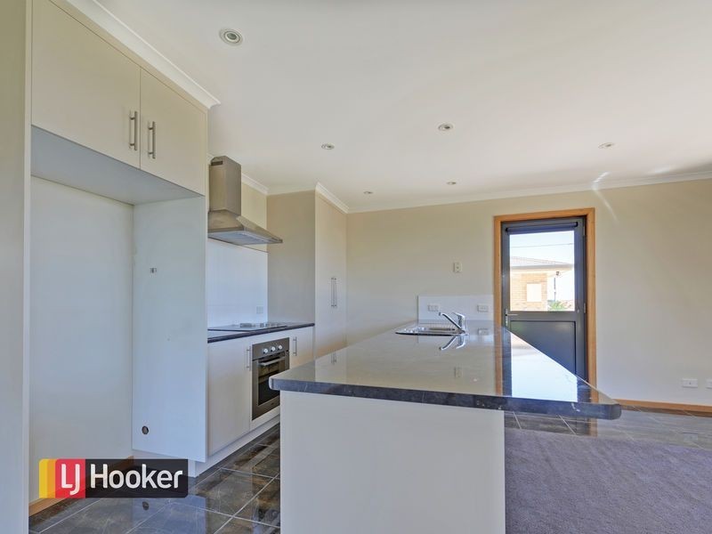 Unit 2/31 Stirling Street, Hillcrest TAS 7320