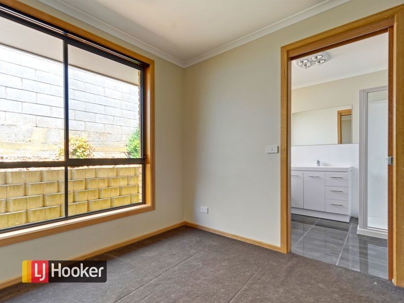Unit 2/31 Stirling Street, Hillcrest TAS 7320