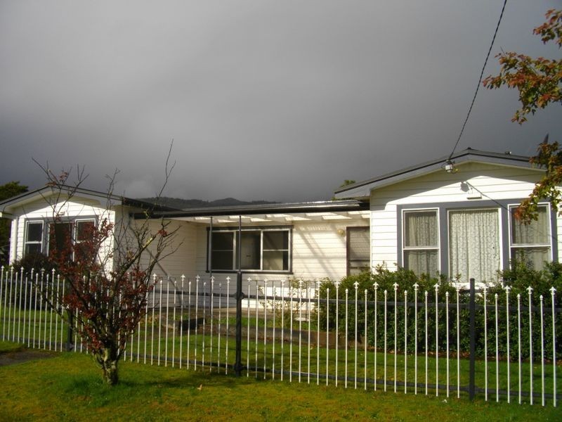 12 Elliot Street, Queenstown TAS 7467