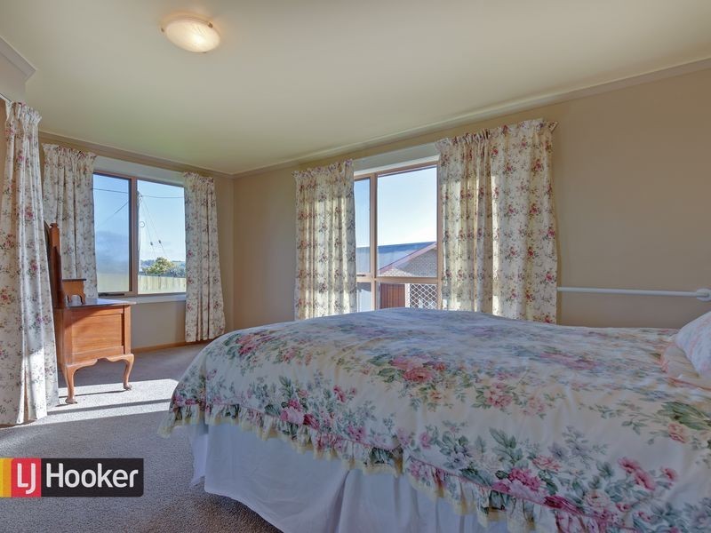 196A Main Road, Penguin TAS 7316