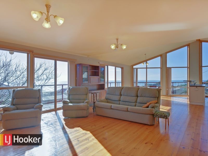 196A Main Road, Penguin TAS 7316