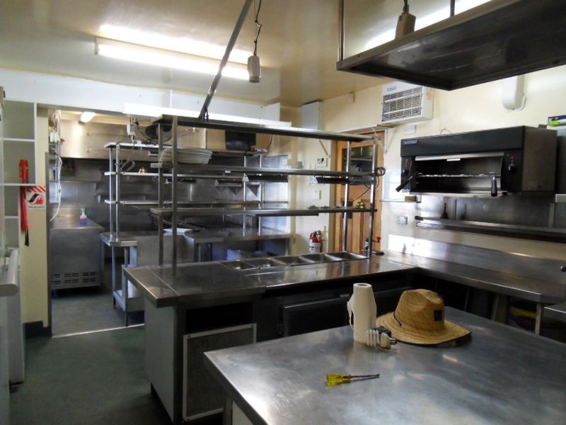 87 Main Road, Penguin TAS 7316