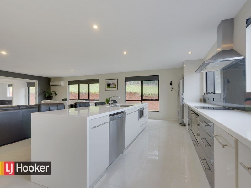 63 Lyons Street, Somerset TAS 7322