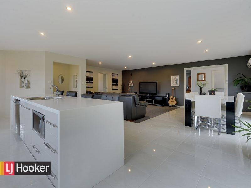 63 Lyons Street, Somerset TAS 7322