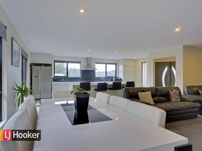 63 Lyons Street, Somerset TAS 7322