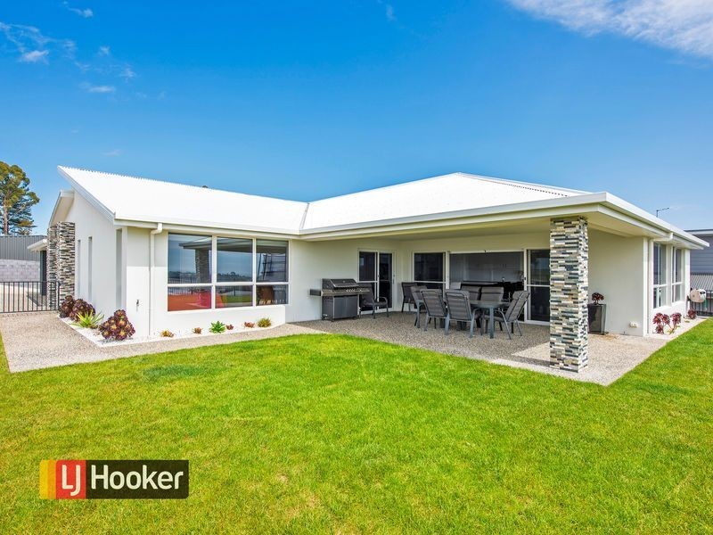 18 Southern Cross Drive, Ulverstone TAS 7315