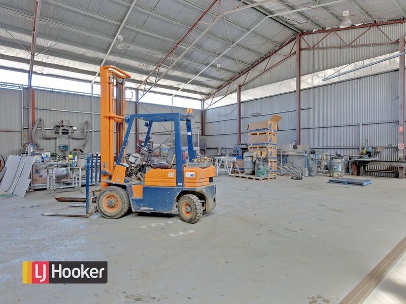 34 Enterprise Avenue, Penguin TAS 7316