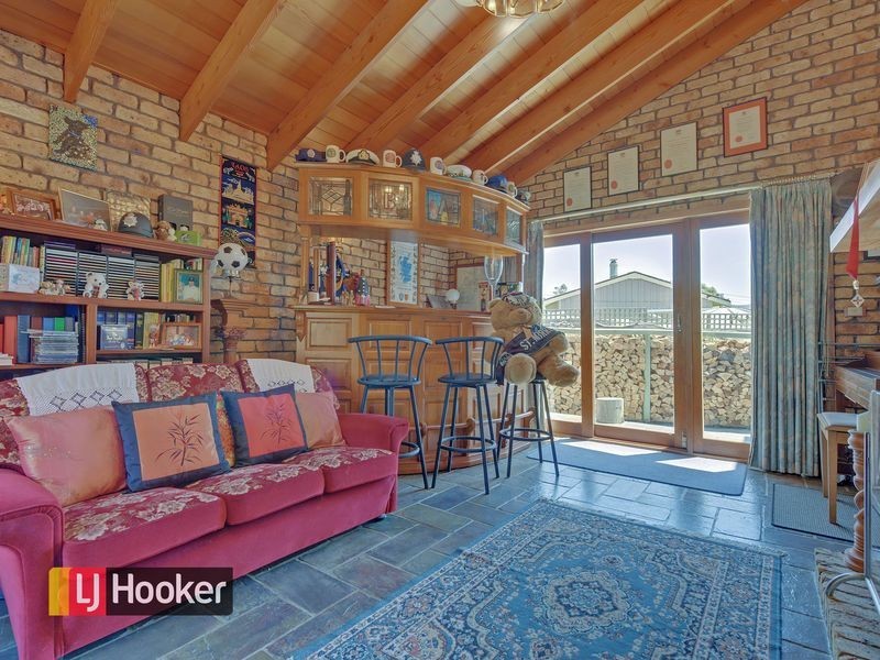 6 Irbys Circus, Sisters Beach TAS 7321