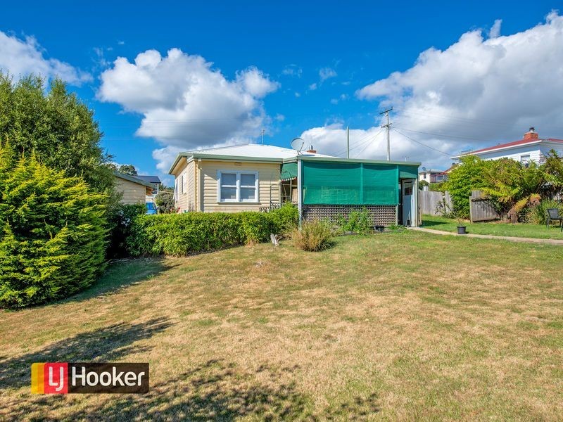 4 Fielding Street, Penguin TAS 7316