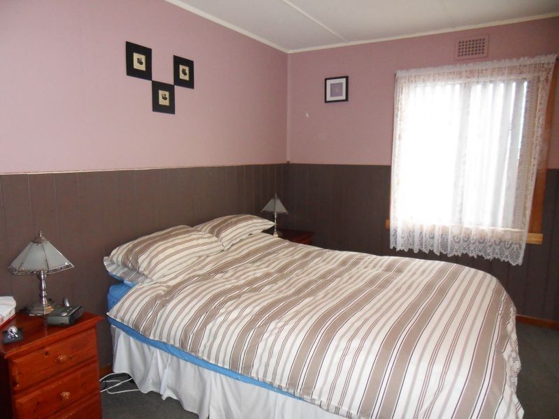 16 Lyons Street, Burnie TAS 7320