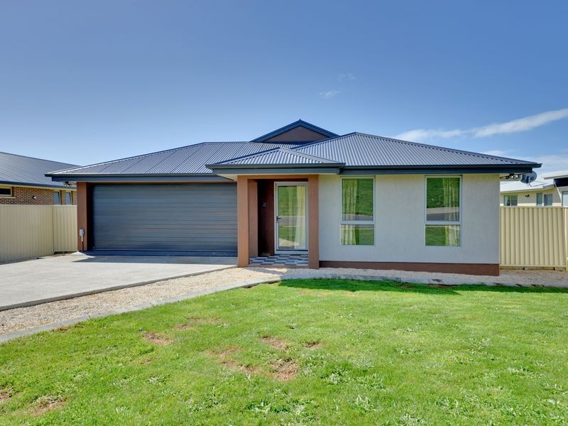 17 Hales Street, Penguin TAS 7316