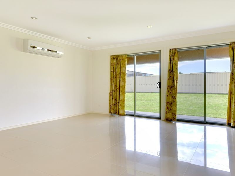 17 Hales Street, Penguin TAS 7316