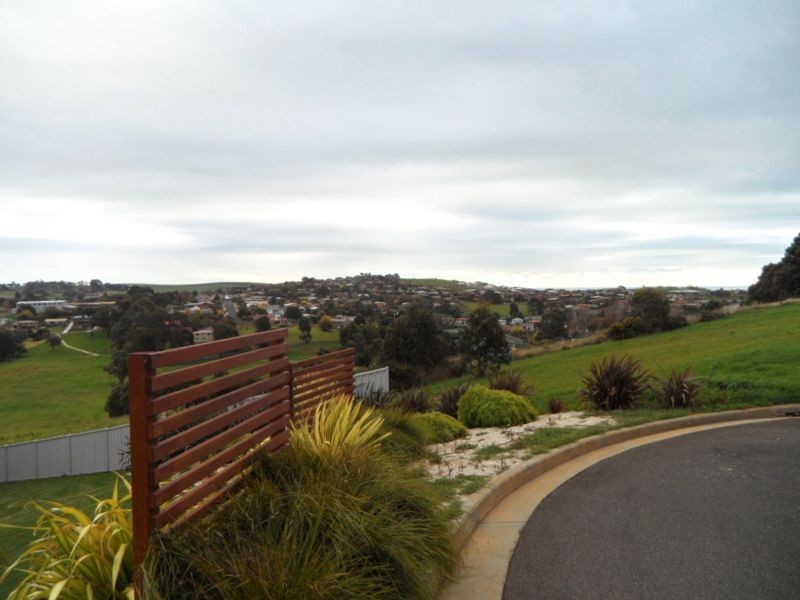 2/72-74 Jorgensen Street, Burnie TAS 7320