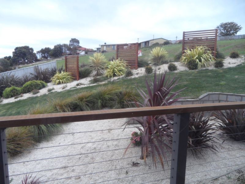 2/72-74 Jorgensen Street, Burnie TAS 7320